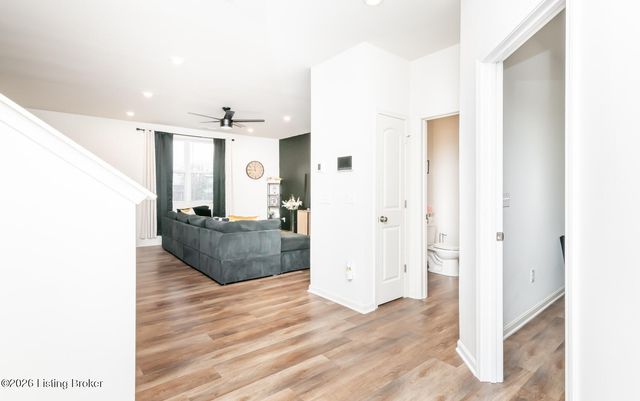 3607 Chaparral Ct, Louisville, KY 40229