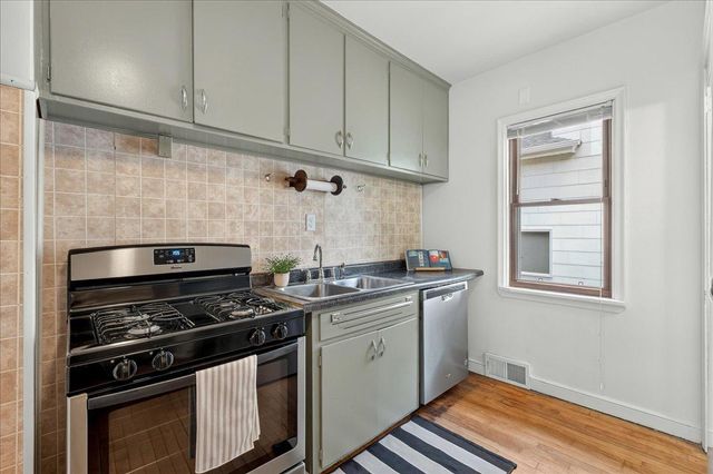 1217 6th Street E, Saint Paul, MN 55106