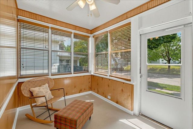 1217 6th Street E, Saint Paul, MN 55106