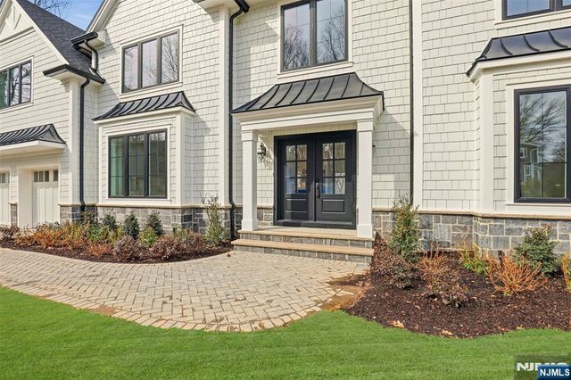 26 Huff Terrace, Montvale, NJ 07645