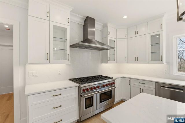 26 Huff Terrace, Montvale, NJ 07645