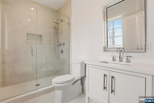 26 Huff Terrace, Montvale, NJ 07645