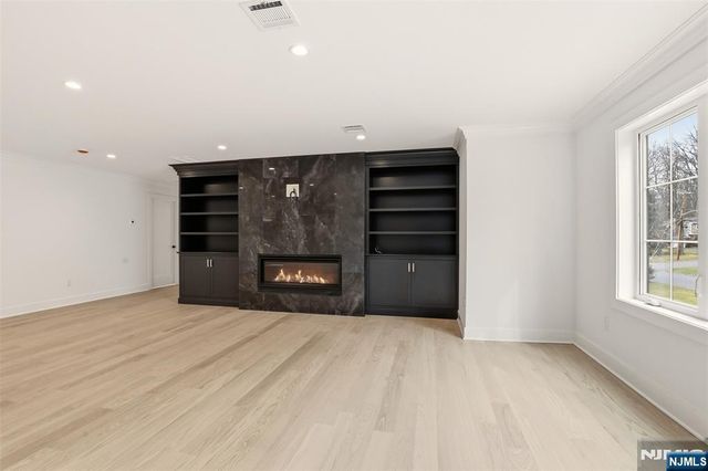 26 Huff Terrace, Montvale, NJ 07645
