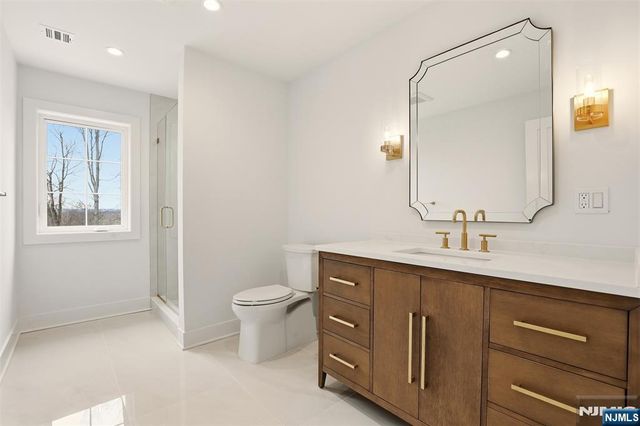 26 Huff Terrace, Montvale, NJ 07645