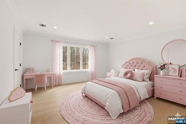 26 Huff Terrace, Montvale, NJ 07645