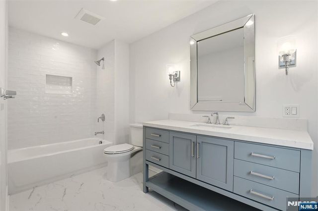 26 Huff Terrace, Montvale, NJ 07645