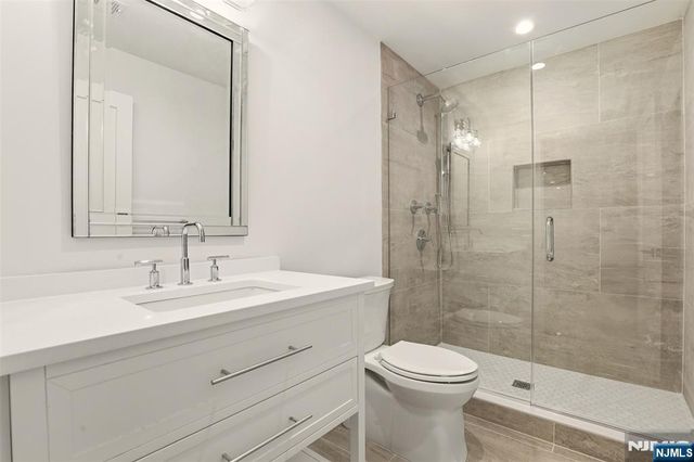 26 Huff Terrace, Montvale, NJ 07645