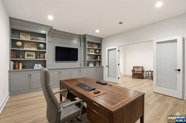 26 Huff Terrace, Montvale, NJ 07645