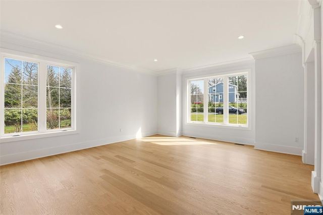 26 Huff Terrace, Montvale, NJ 07645