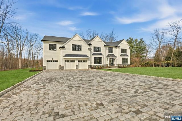 26 Huff Terrace, Montvale, NJ 07645