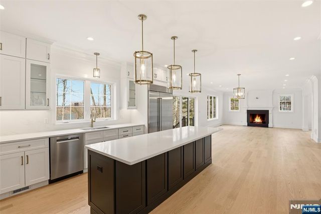 26 Huff Terrace, Montvale, NJ 07645