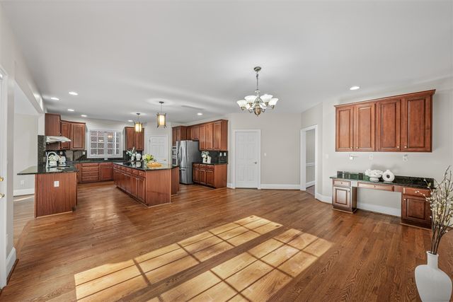 2086 Autumn Hill Drive, Ann Arbor, MI 48103