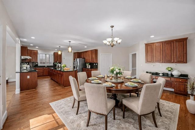 2086 Autumn Hill Drive, Ann Arbor, MI 48103