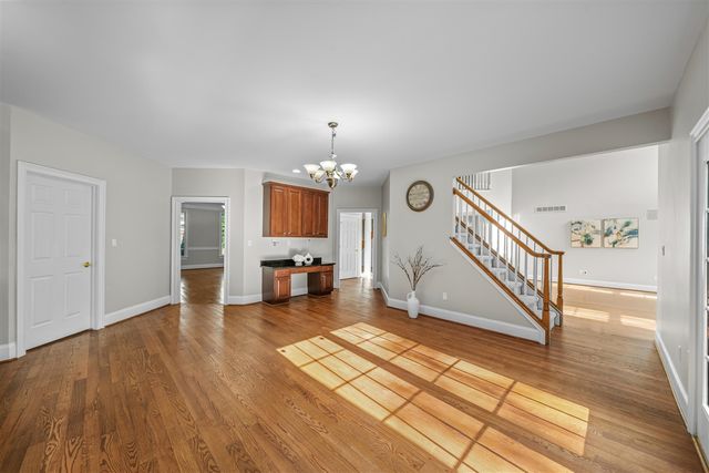 2086 Autumn Hill Drive, Ann Arbor, MI 48103