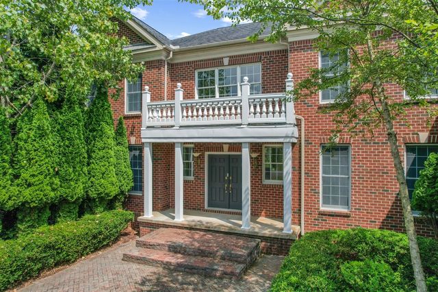 2086 Autumn Hill Drive, Ann Arbor, MI 48103