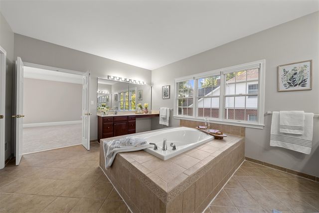 2086 Autumn Hill Drive, Ann Arbor, MI 48103