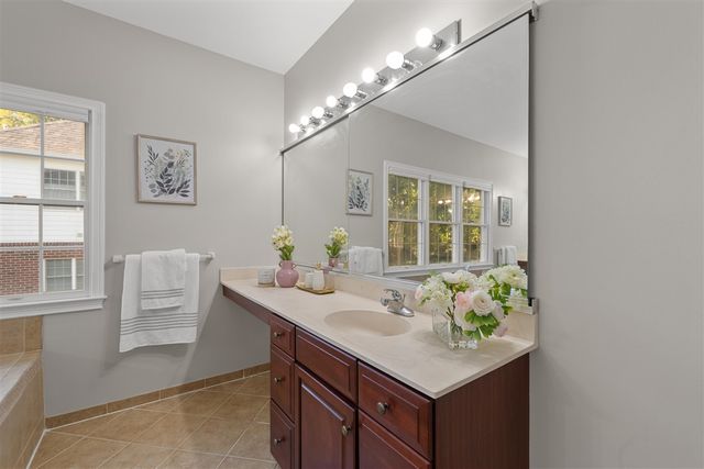 2086 Autumn Hill Drive, Ann Arbor, MI 48103