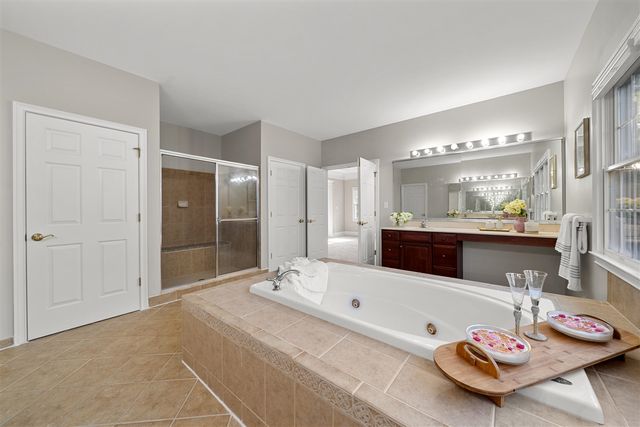 2086 Autumn Hill Drive, Ann Arbor, MI 48103