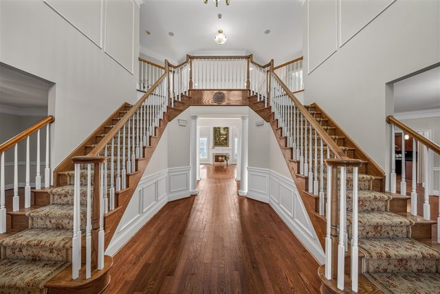 2086 Autumn Hill Drive, Ann Arbor, MI 48103