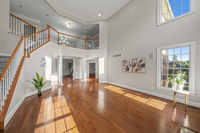 2086 Autumn Hill Drive, Ann Arbor, MI 48103