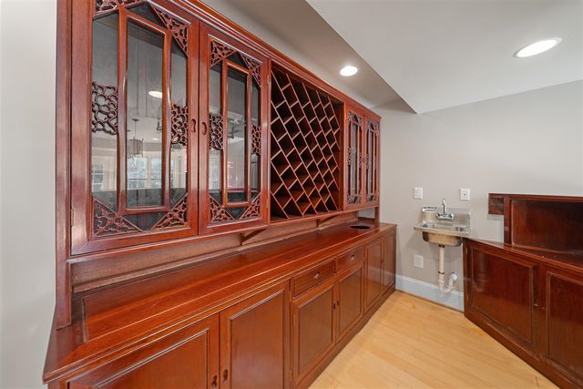 2086 Autumn Hill Drive, Ann Arbor, MI 48103