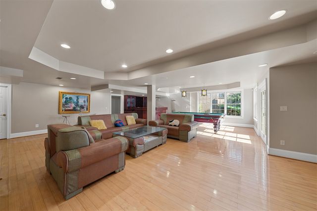 2086 Autumn Hill Drive, Ann Arbor, MI 48103