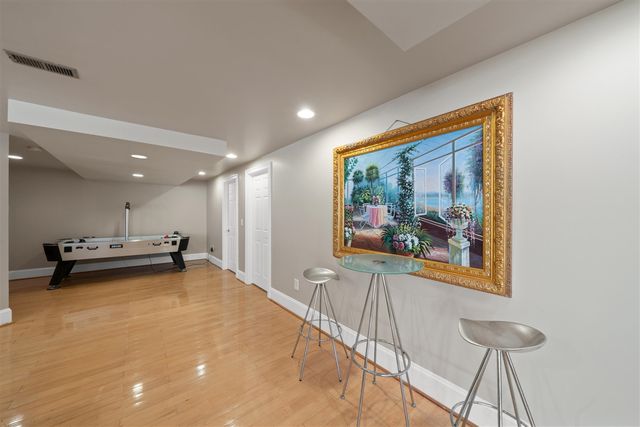 2086 Autumn Hill Drive, Ann Arbor, MI 48103