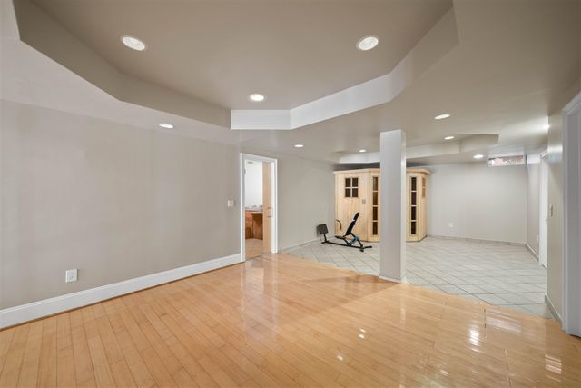 2086 Autumn Hill Drive, Ann Arbor, MI 48103