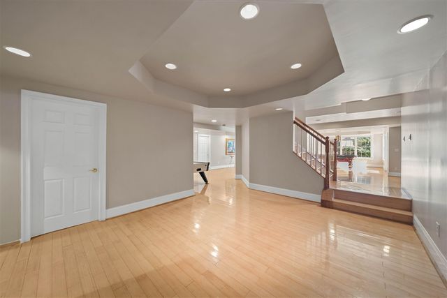 2086 Autumn Hill Drive, Ann Arbor, MI 48103