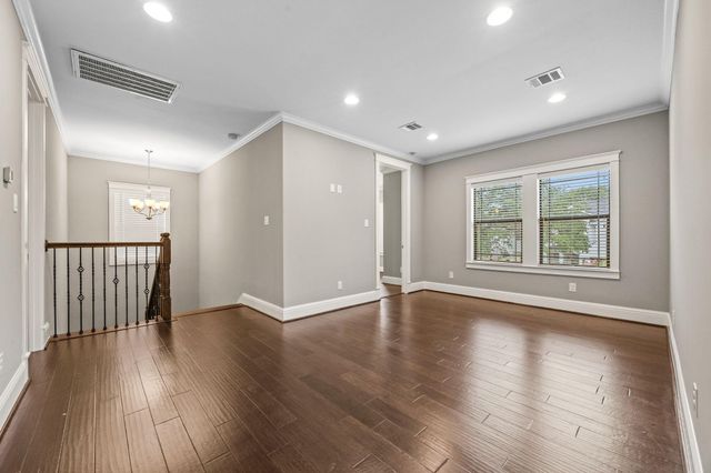 1527 Cheshire Lane, Houston, TX 77018