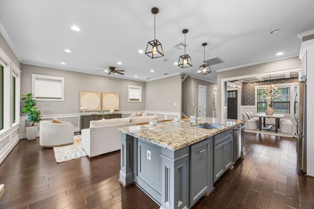 1527 Cheshire Lane, Houston, TX 77018