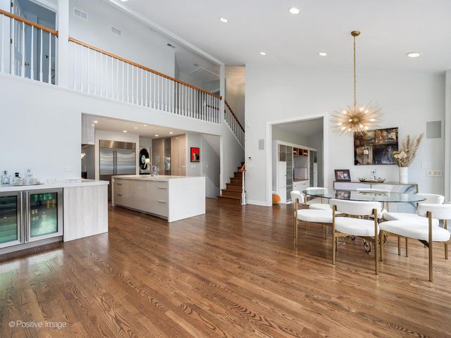 606 Greendale Road, Glenview, IL 60025