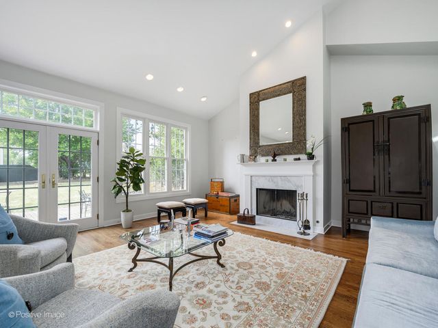 606 Greendale Road, Glenview, IL 60025