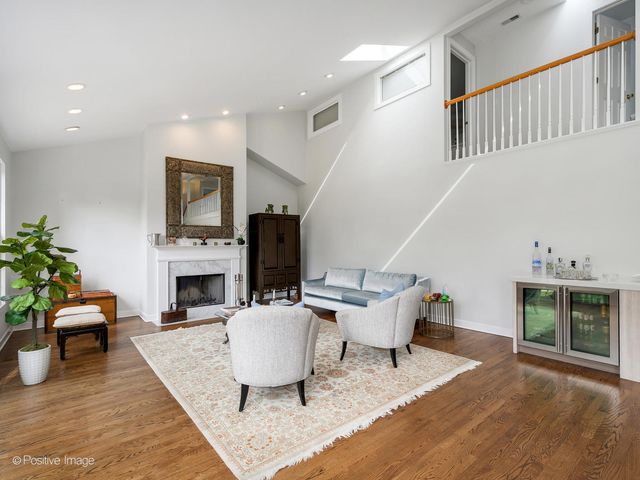 606 Greendale Road, Glenview, IL 60025