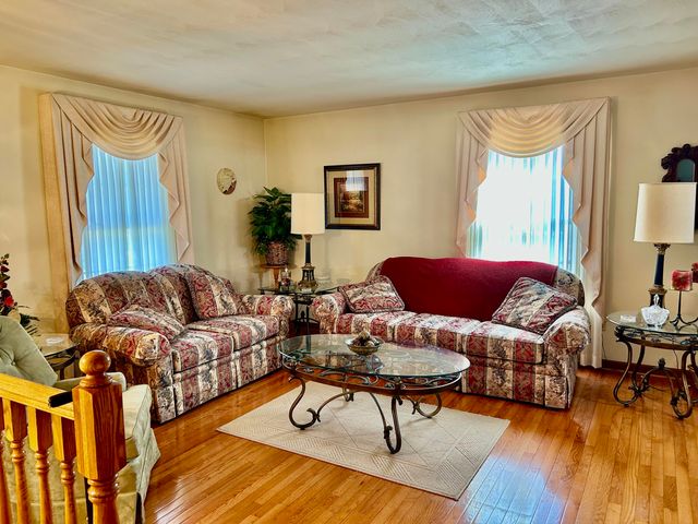 4208 Whitehall CIR, Roanoke, VA 24018