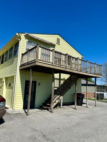 4208 Whitehall CIR, Roanoke, VA 24018