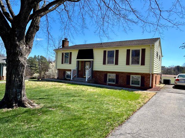 4208 Whitehall CIR, Roanoke, VA 24018