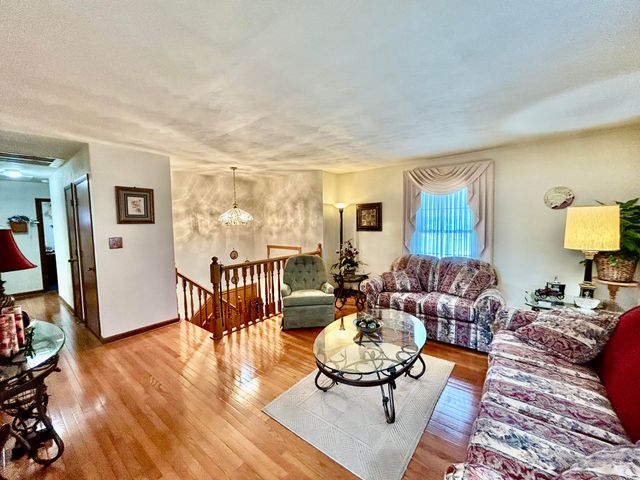 4208 Whitehall CIR, Roanoke, VA 24018