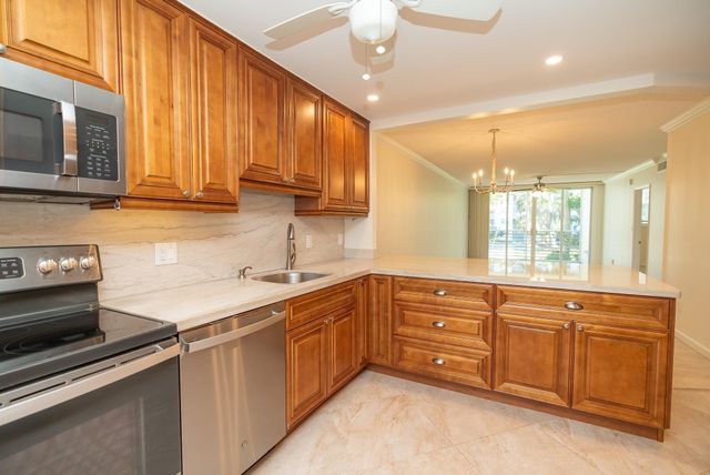 2731 NE 14th Street Causeway 208, Pompano Beach, FL 33062