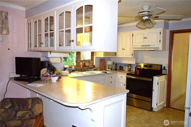3520 NE 204th Street, Lake Forest Park, WA 98155