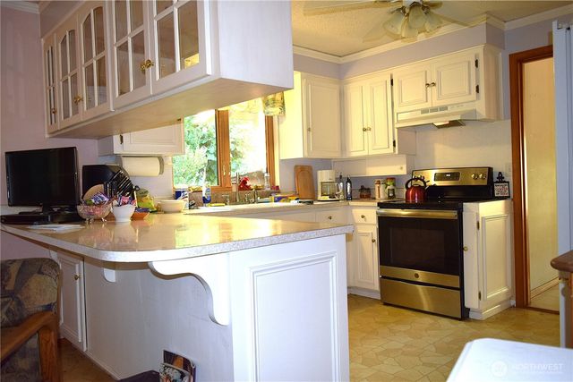 3520 NE 204th Street, Lake Forest Park, WA 98155