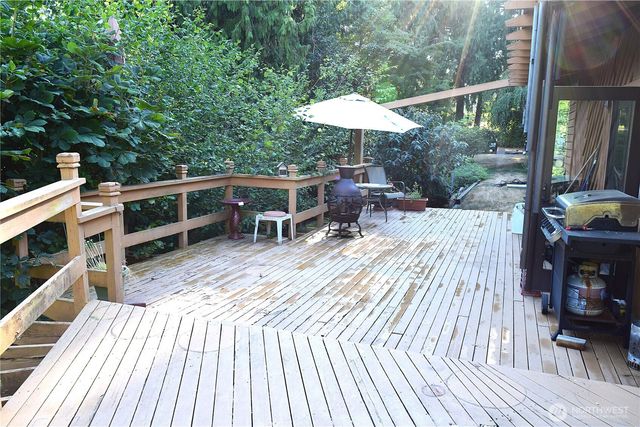 3520 NE 204th Street, Lake Forest Park, WA 98155