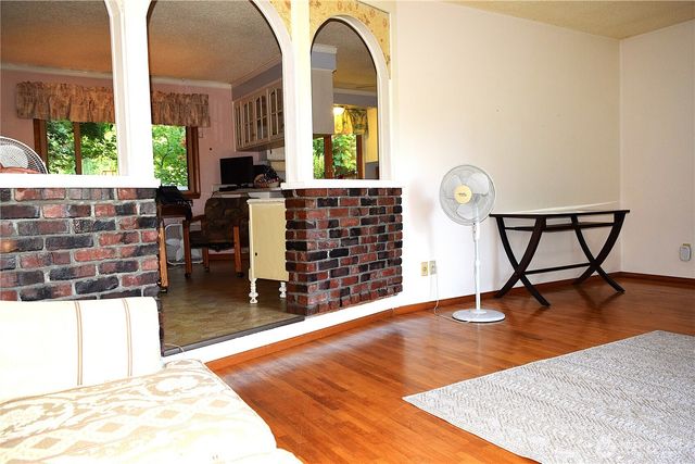 3520 NE 204th Street, Lake Forest Park, WA 98155