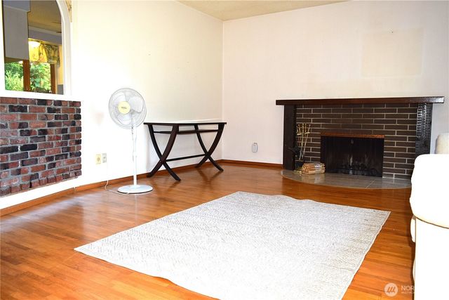 3520 NE 204th Street, Lake Forest Park, WA 98155