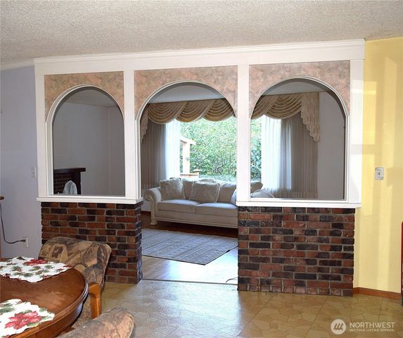 3520 NE 204th Street, Lake Forest Park, WA 98155