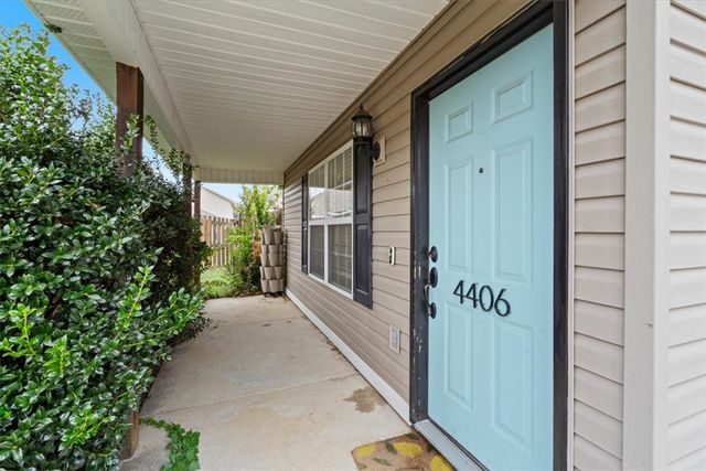 4406 Cottage Street, Fayetteville, AR 72704
