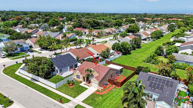 23172 Bentley Place, Boca Raton, FL 33433