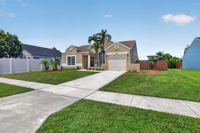 23172 Bentley Place, Boca Raton, FL 33433