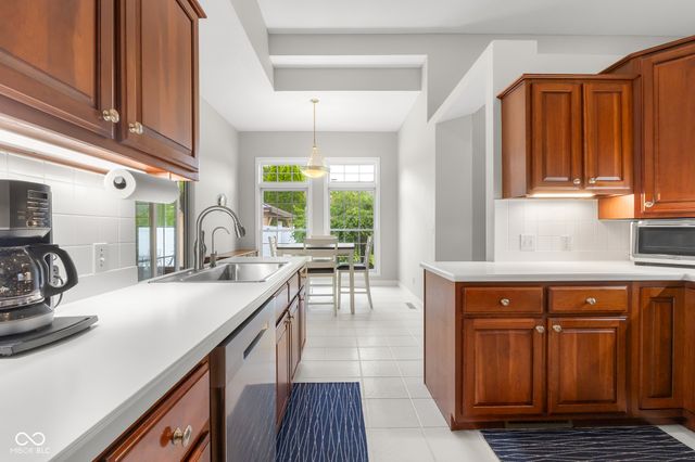 3610 Woodfield Place, Columbus, IN 47203