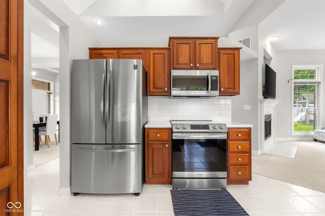 3610 Woodfield Place, Columbus, IN 47203